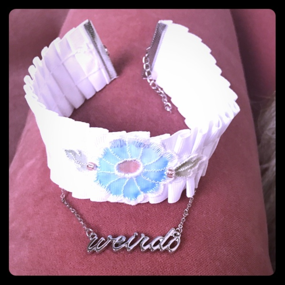 Weirdo Flower Choker